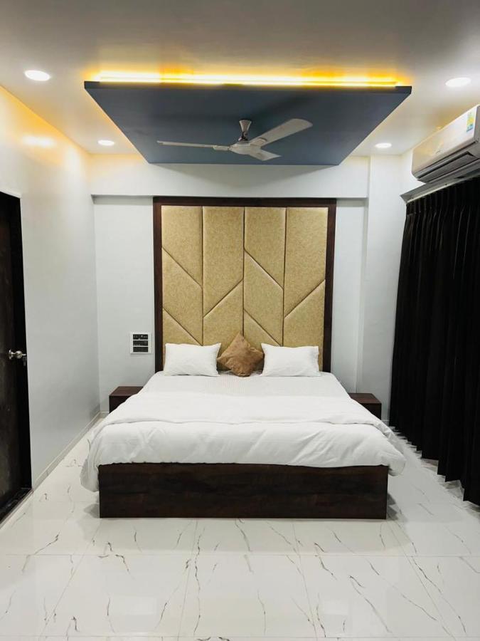 Hotel New City Light Surat Eksteriør bilde