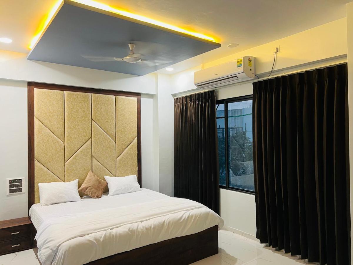 Hotel New City Light Surat Eksteriør bilde