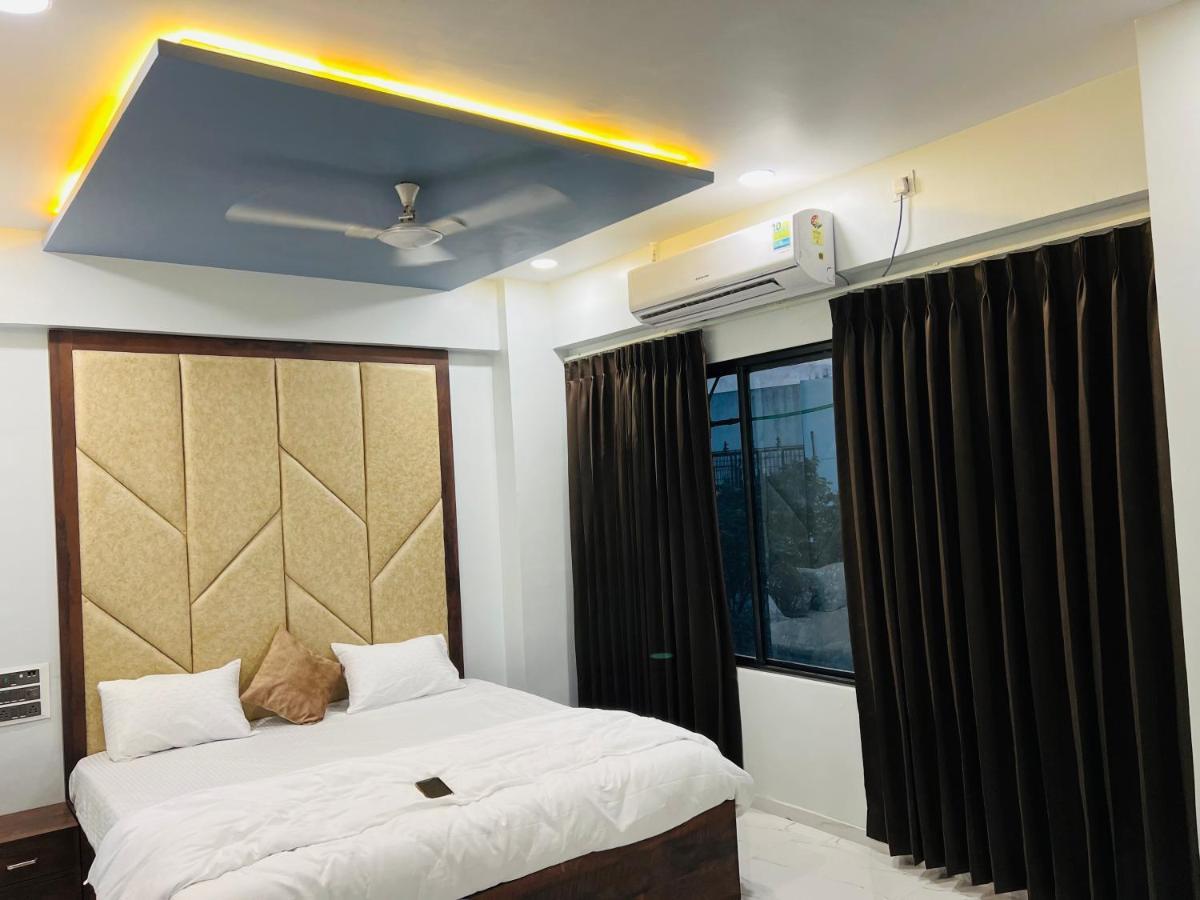 Hotel New City Light Surat Eksteriør bilde