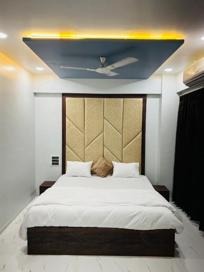 Hotel New City Light Surat Eksteriør bilde
